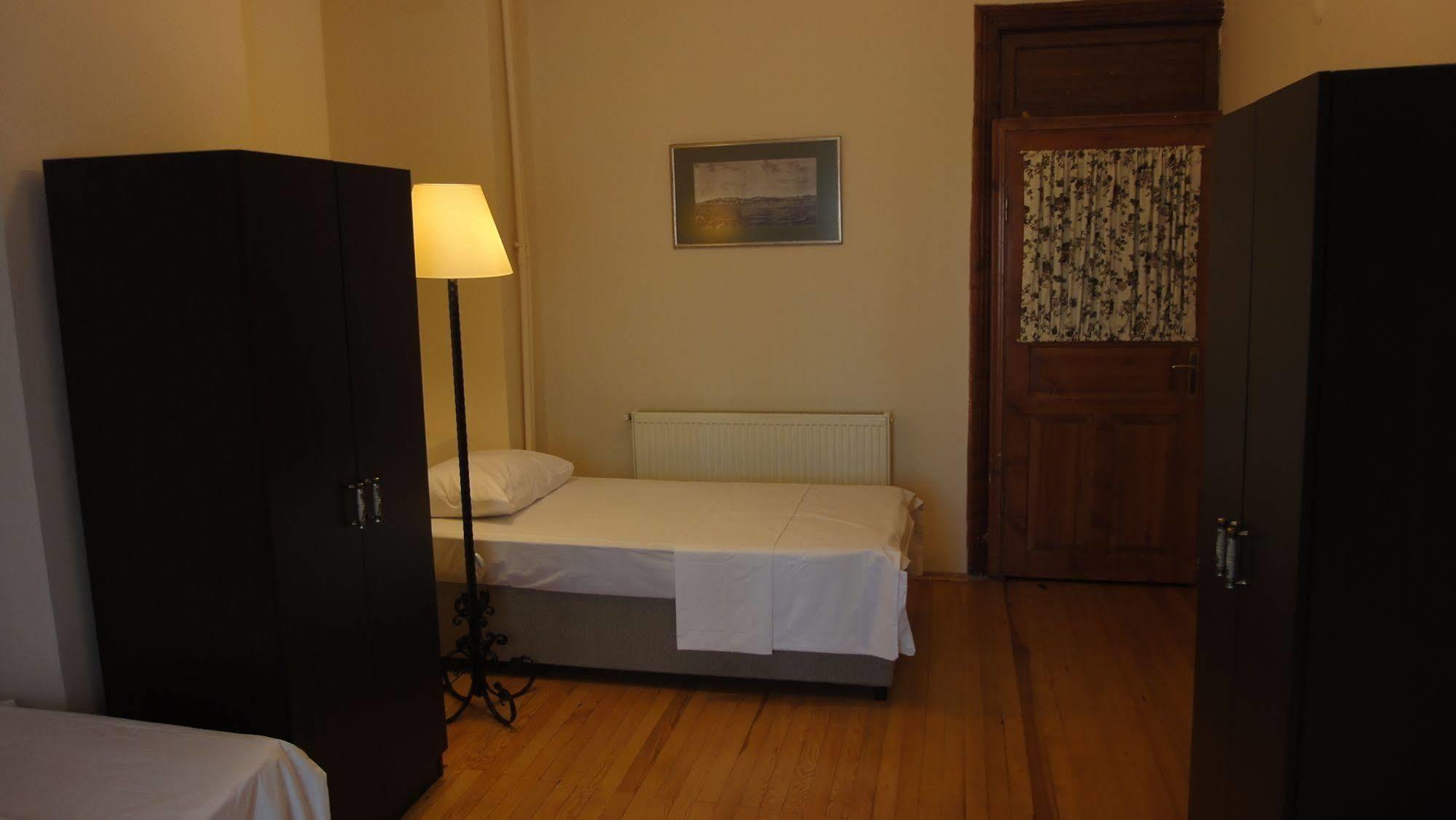 Veni Vidi Dormi Hostel Istanbul Exterior photo